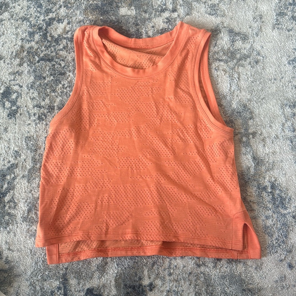 Lululemon loose fit cropped tank top
